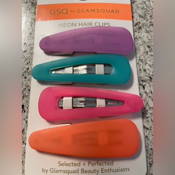 Women’s GLAMSQUAD NEON HAIR CLIPS (snap on) - Picture 1 of 3